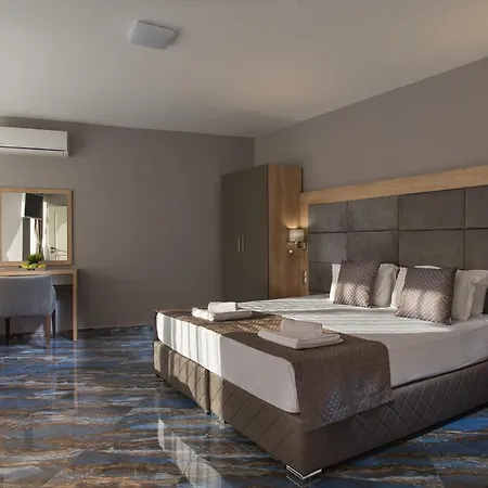 Flower Street Ξενοδοχείο Νεσέμπαρ