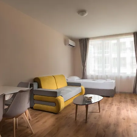 Flower Street Ξενοδοχείο Νεσέμπαρ