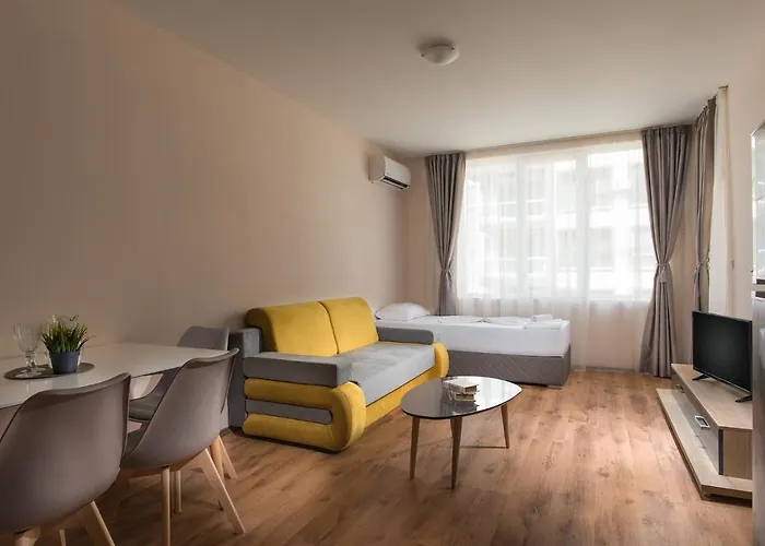 Flower Street Hotel Nesebăr