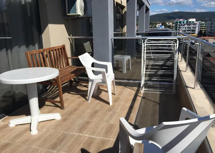 Flower Street Hotel Nesebăr